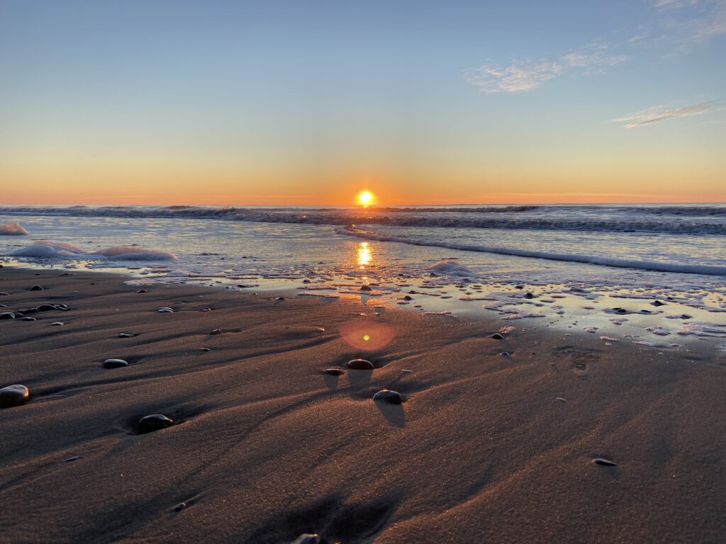 Solnedgang ved havet (Foto: Ferieogborn.dk)