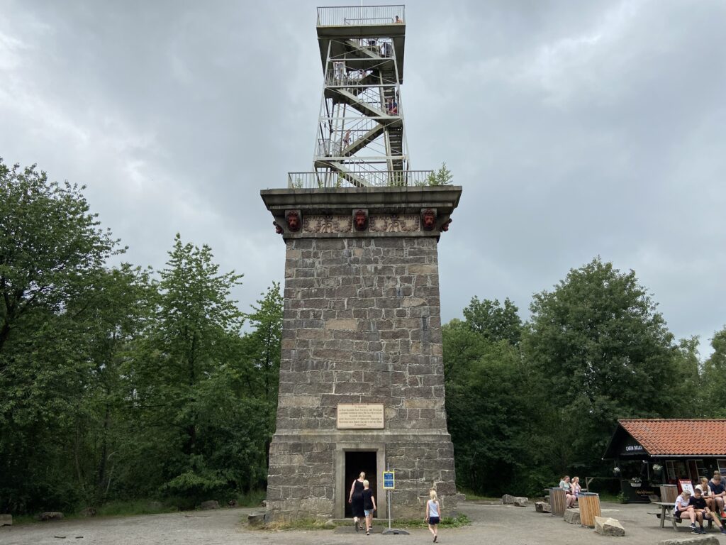 Mindetårnet ved Rytterknægten (Foto: Ferieogborn.dk)