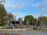 En af flere legepladser i Madsbyparken (Foto: Ferieogborn.dk)