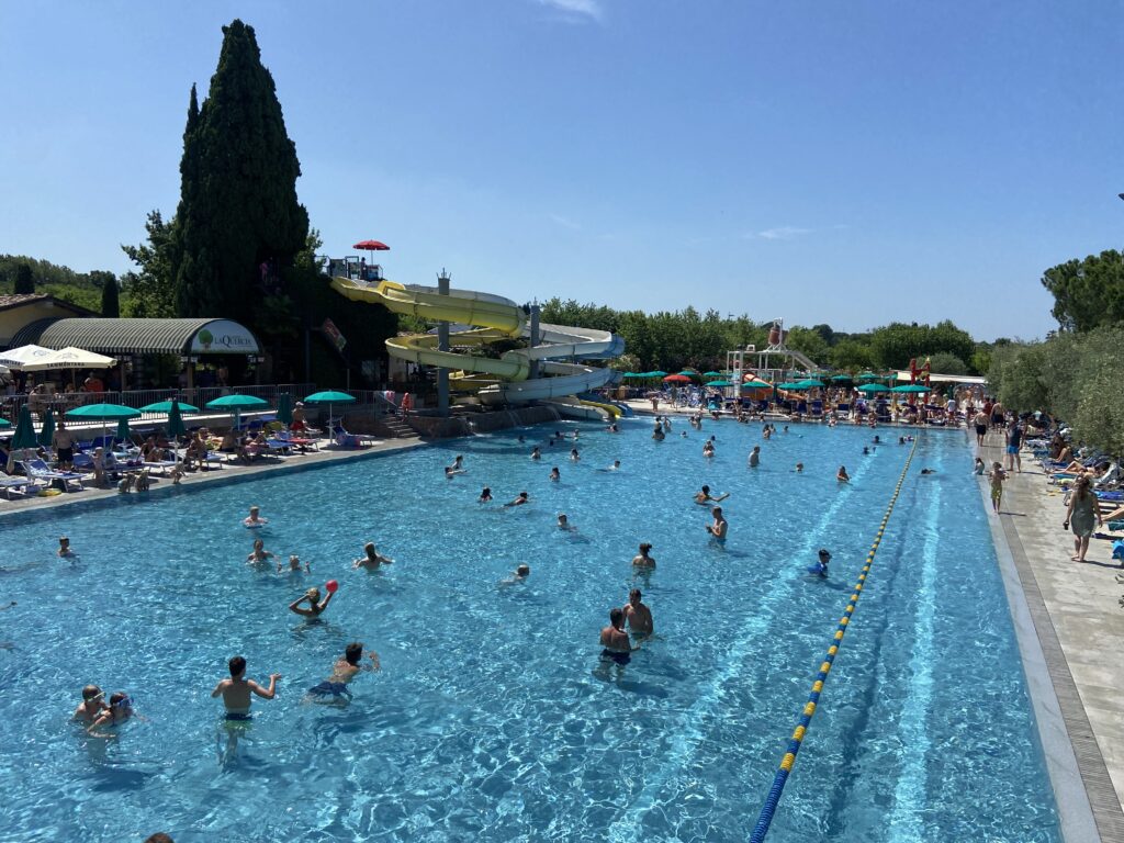 Swimmingpool på La Quercia Camping (Foto: Ferieogborn.dk)