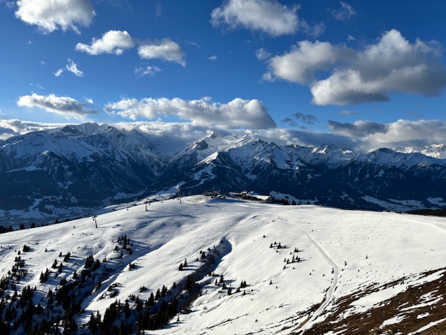 Udsigt fra schmittenhöhe i Zell am See. (Foto: Ferieogborn.dk)